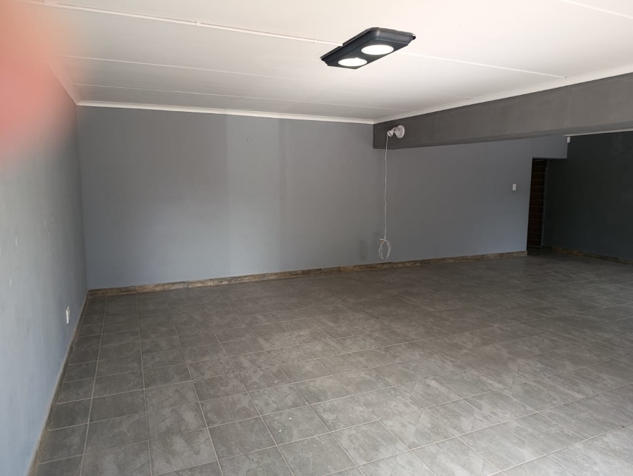 To Let Commercial Property for Rent in Fisherhaven Western Cape